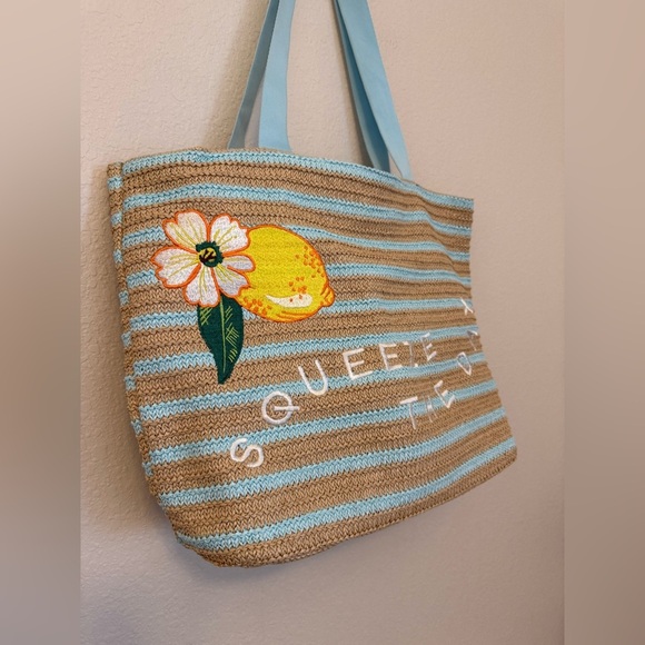 Vera Bradley Squeeze the Day Lemon Grove Beach Bag - Picture 2 of 5